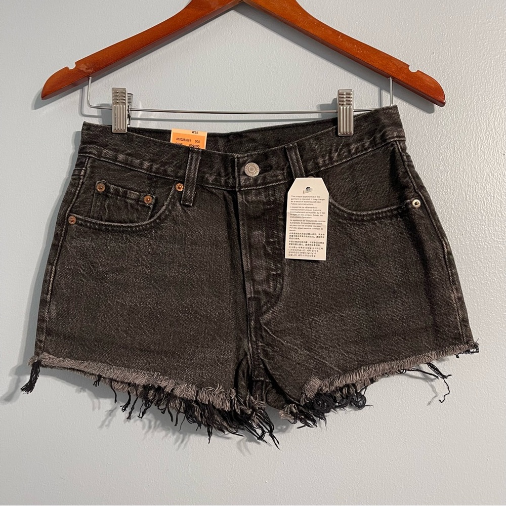 Levi’s women’s button fly mid rise dark grey Denim super short Shorts